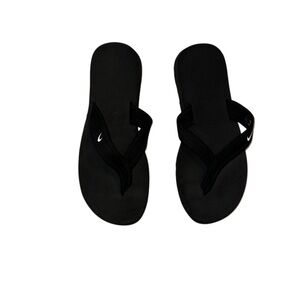 Nike Women's Celso Size 5